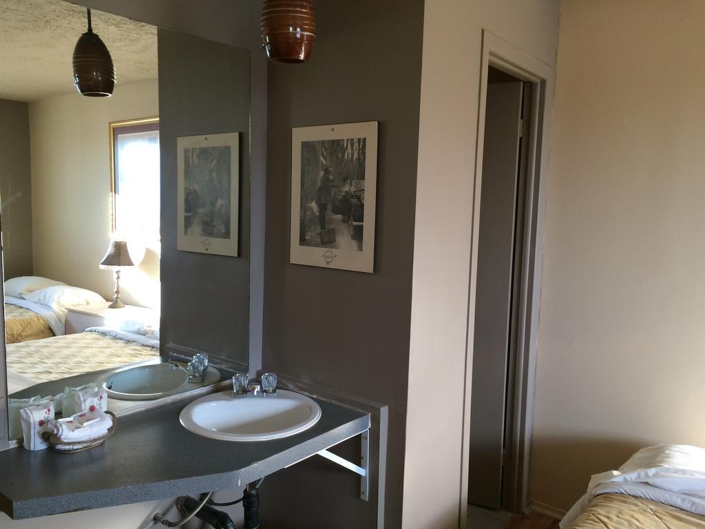 Motel Lustre D'Or L'Ancienne-Lorette Room photo